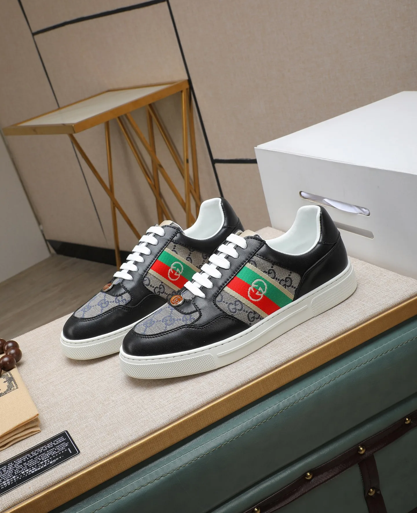 Men's men's shoes 💰440 GUCCI🔍🔍The latest model is on sale at the same time at the counter. Original calfskin imported from Italy, genuine leather lining, (high-end, noble, and classy) with exquisite workmanship. Sole: Original sole provided by the original factory, ⚠Exclusive double-layer movable molded sole super comfortable⚠, real shot 🎬The real thing is better🔍🔍"High quality·Follow the order" Code number 38-44